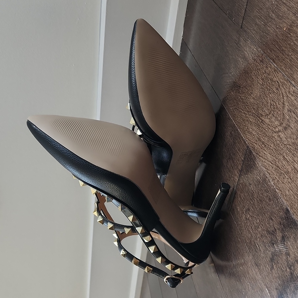 Sandals - Picture 4 of 5